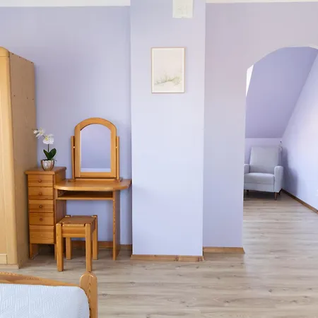 Kolorowy Dom Letniskowy デンプキ