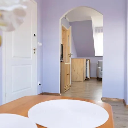 ホームステイ Kolorowy Dom Letniskowy デンプキ