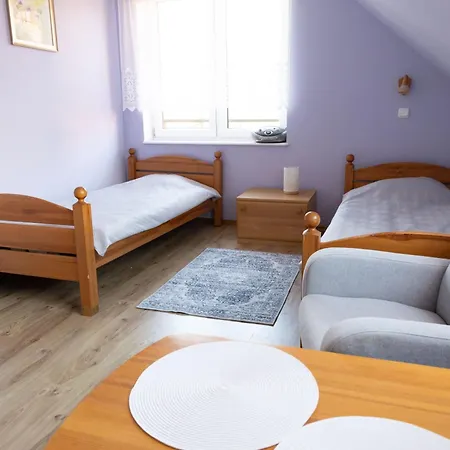 Quarto em Acomodações Particulares Kolorowy Dom Letniskowy *
