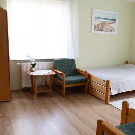 Quarto em Acomodações Particulares Kolorowy Dom Letniskowy Dębki