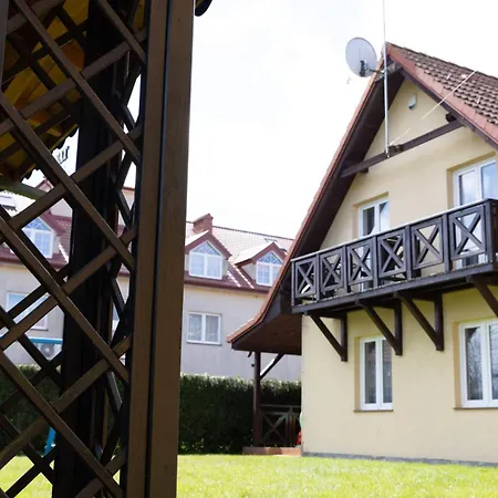 Kolorowy Dom Letniskowy ホームステイ デンプキ